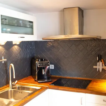 Holiday home Family 3 Bedrooms With Garden *